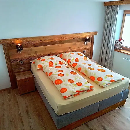 Directly In The Hochkoenig Ski Area Apartment